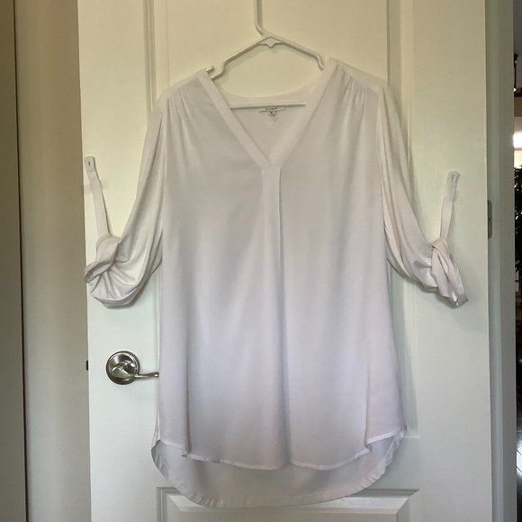White summer blouse - Picture 1 of 4
